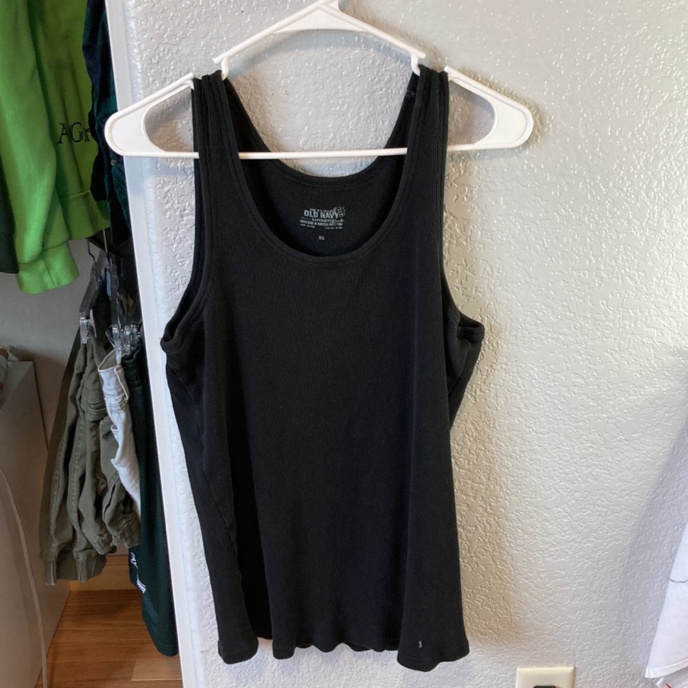 Black ribbed tank top
